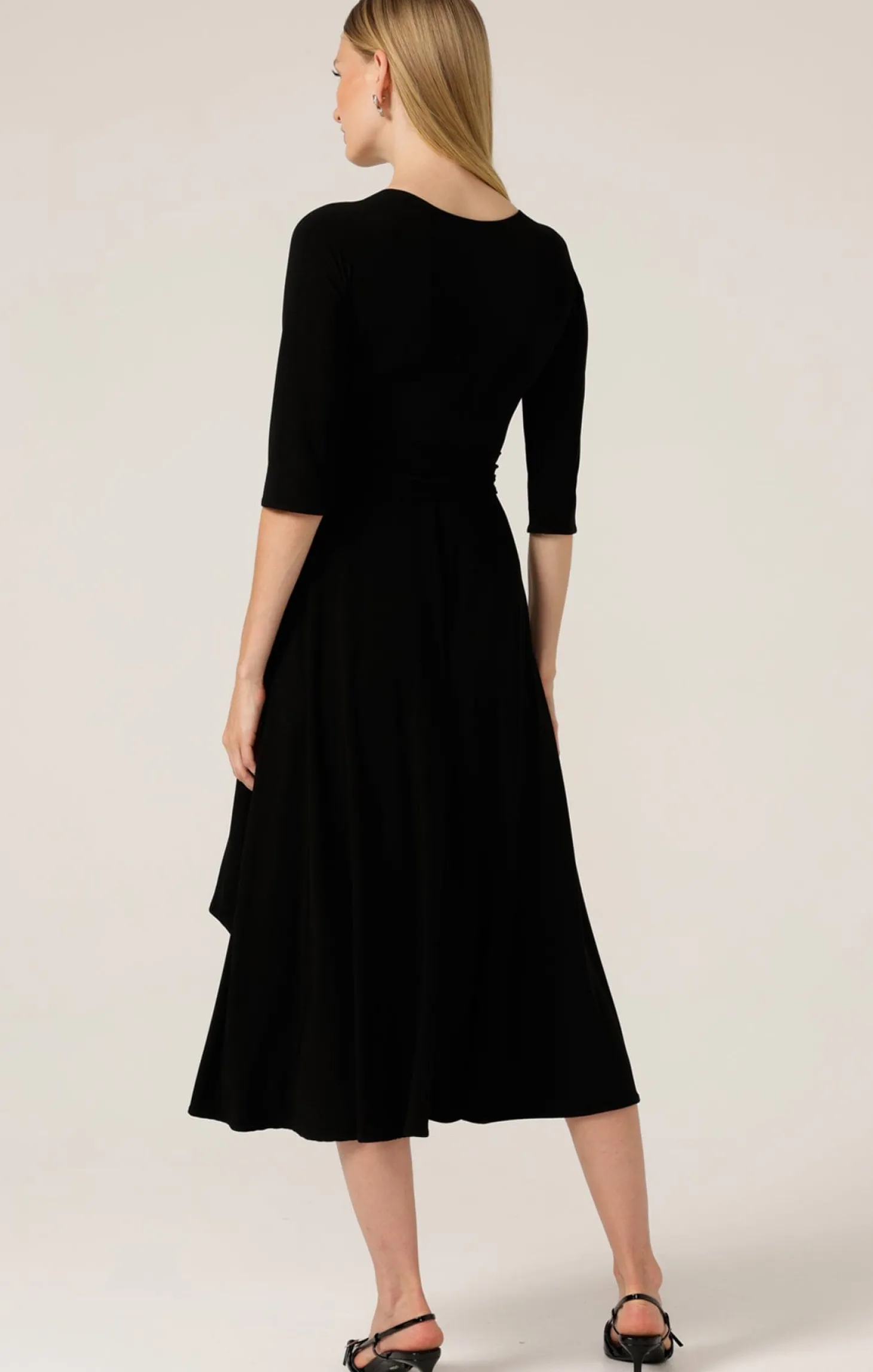 3/4 SLEEVE REVERSE WRAP MIDI DRESS IN BLACK