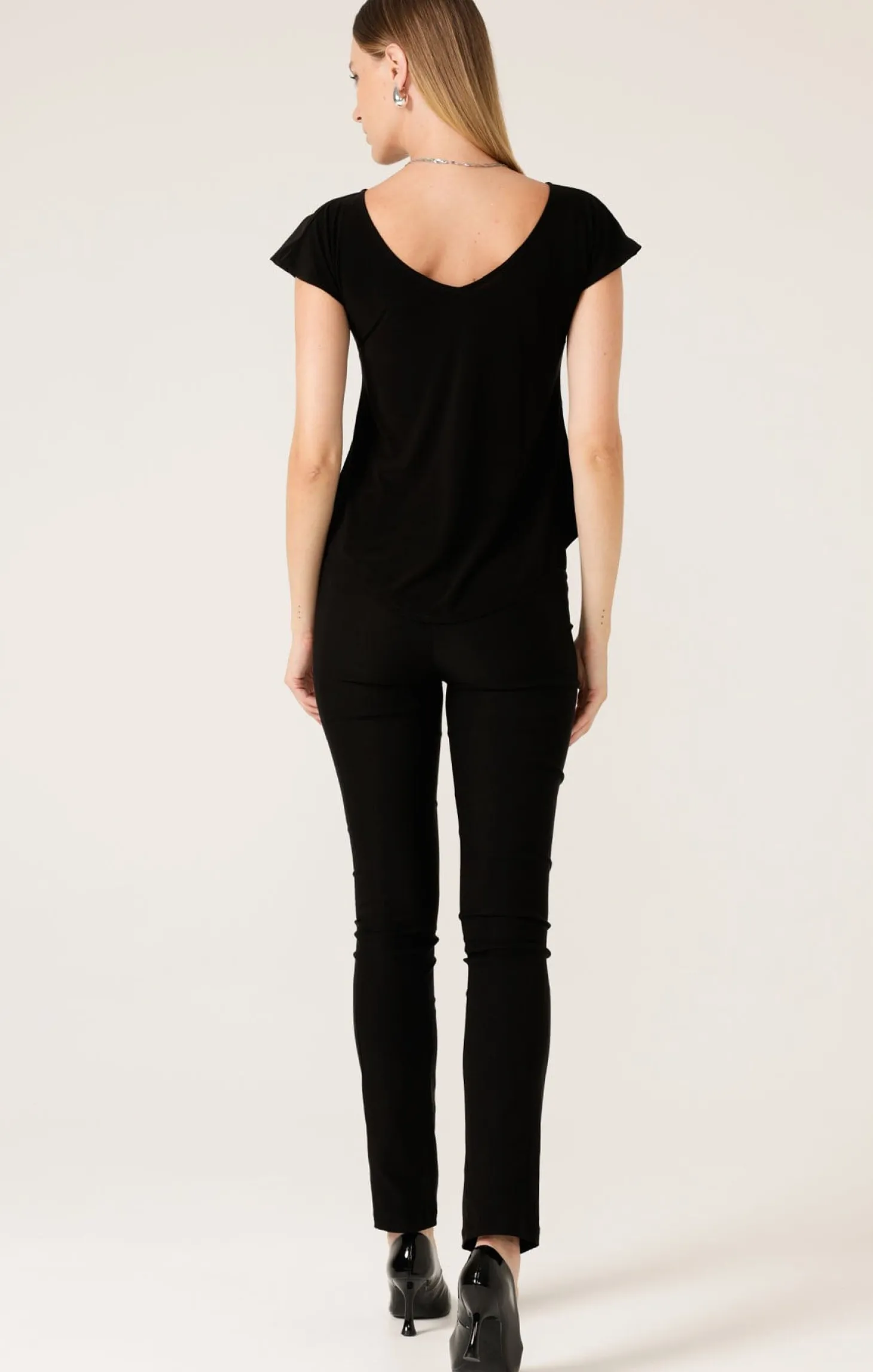 ANALIA TOP IN BLACK