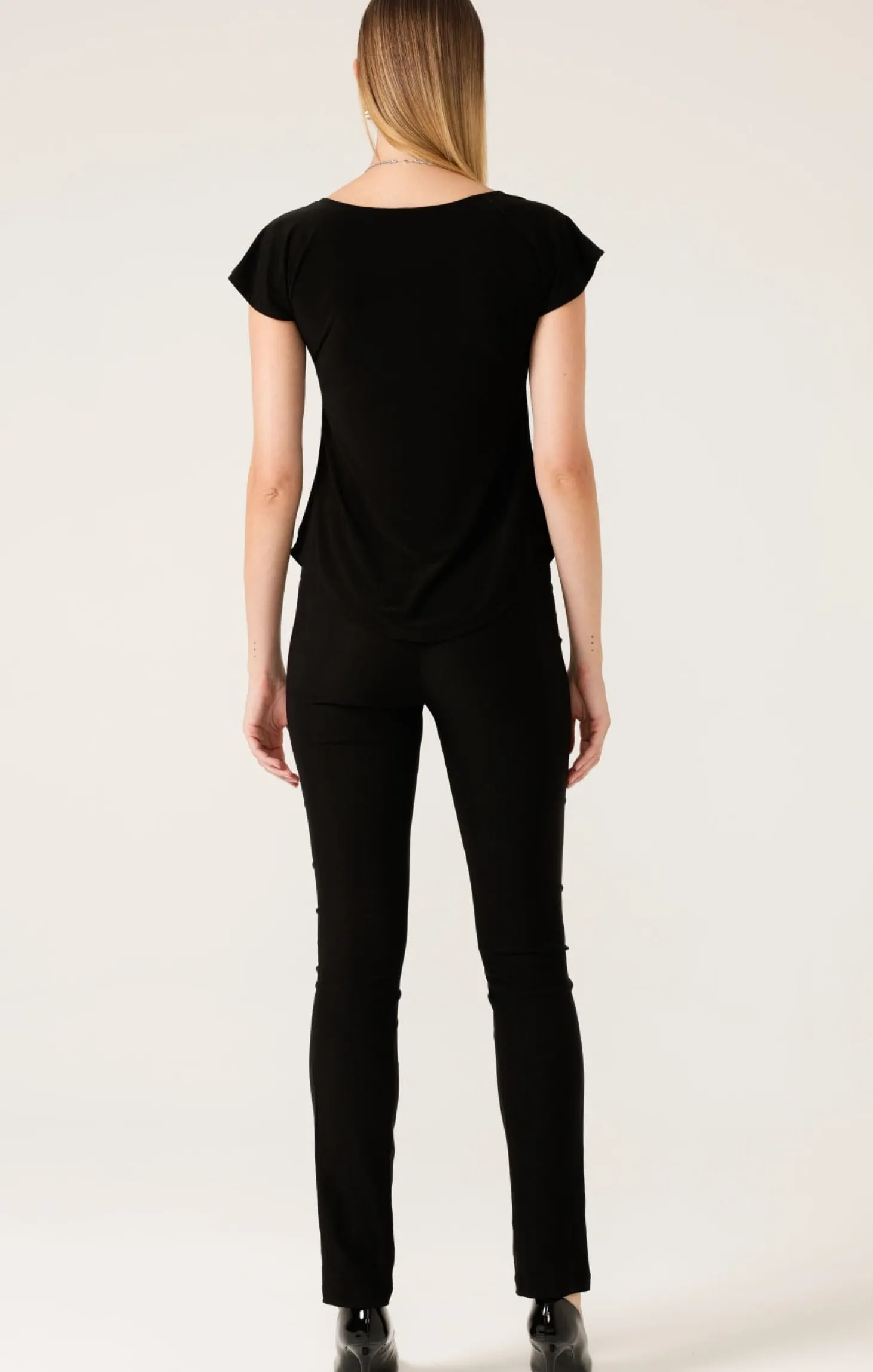 ANALIA TOP IN BLACK