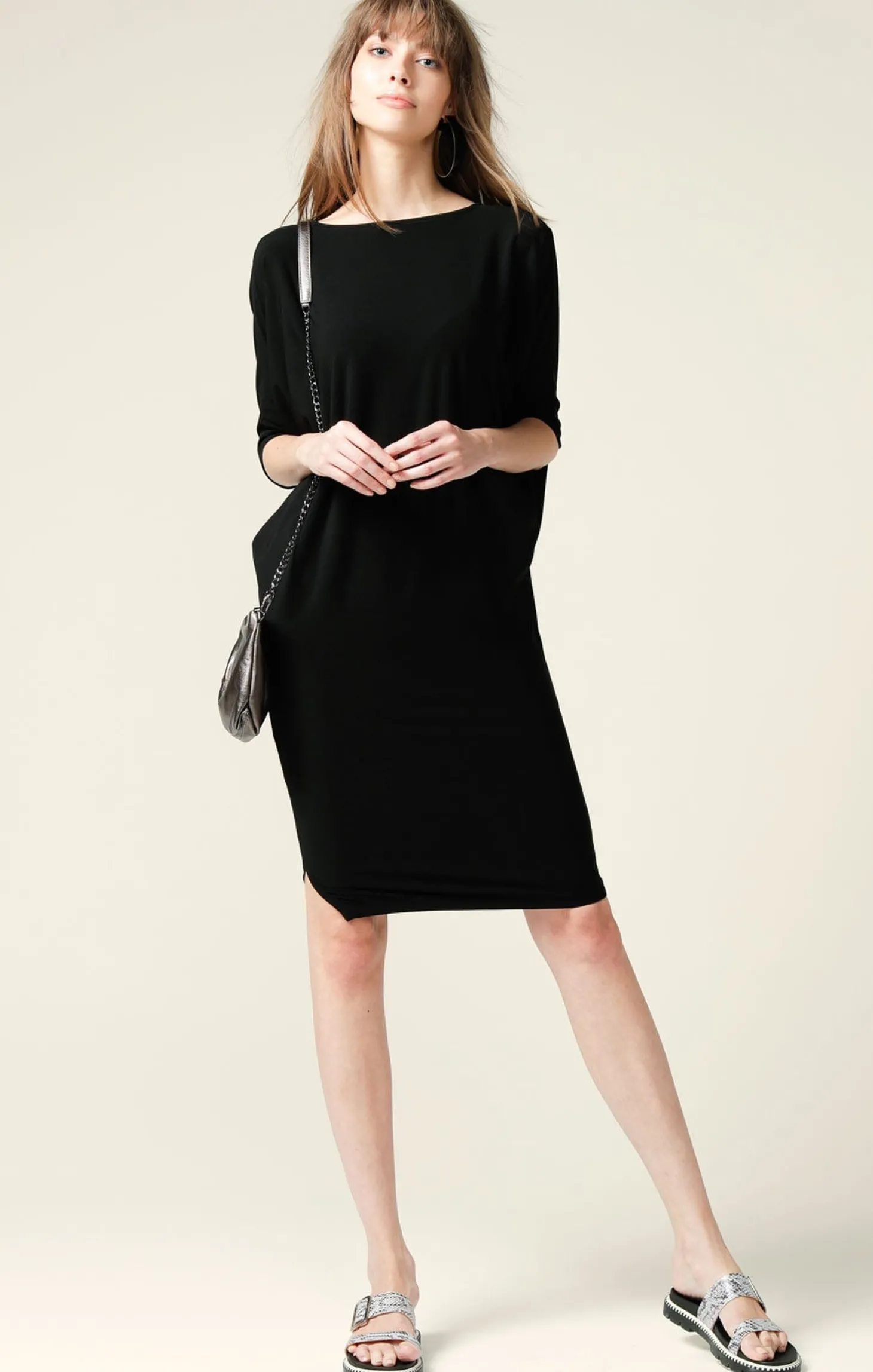 BATWING DRESS IN BLACK