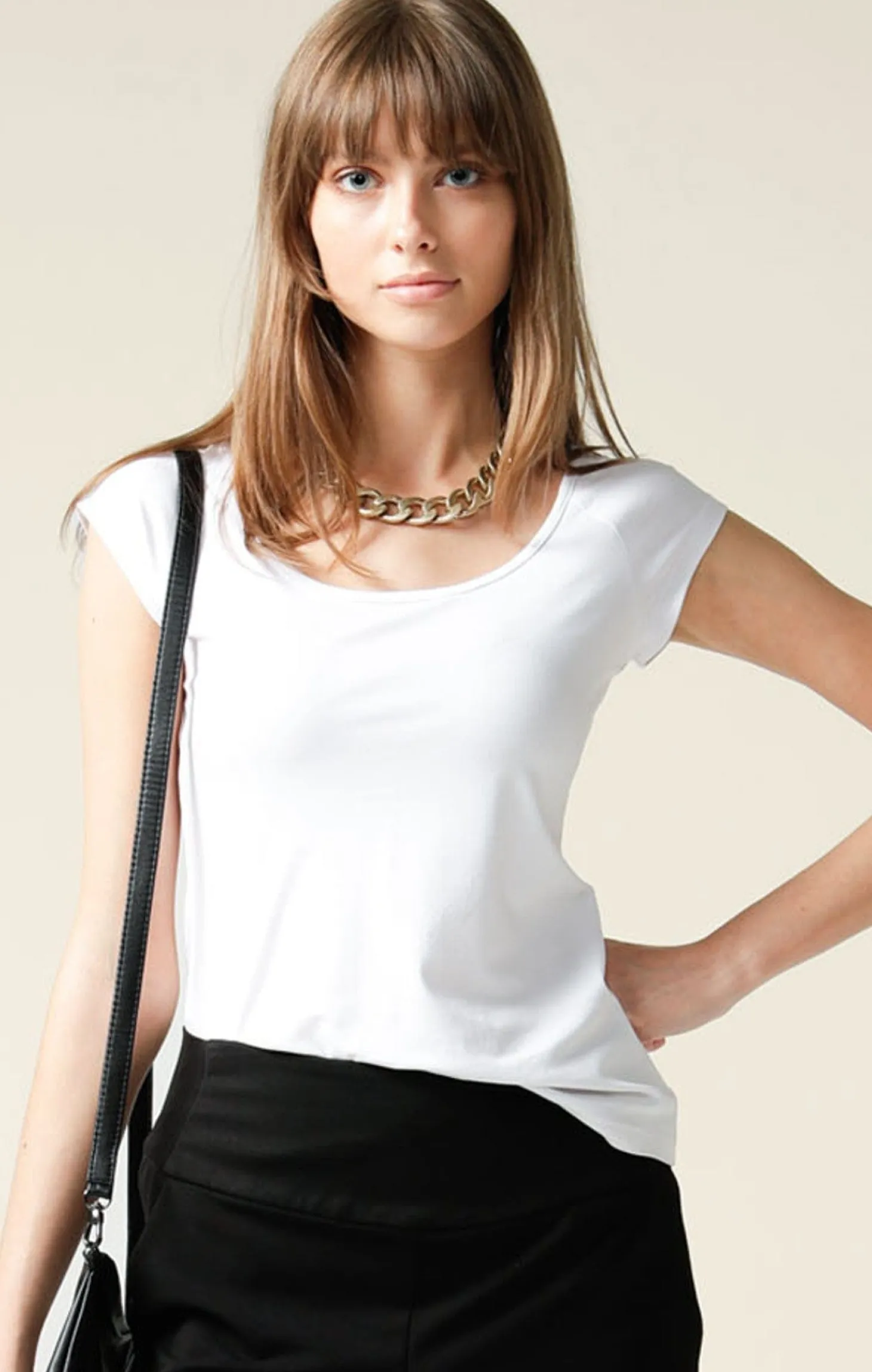 CAP SLEEVE TOP IN WHITE