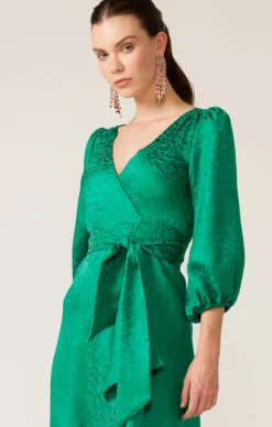 CHATEAU WRAP DRESS IN EMERALD