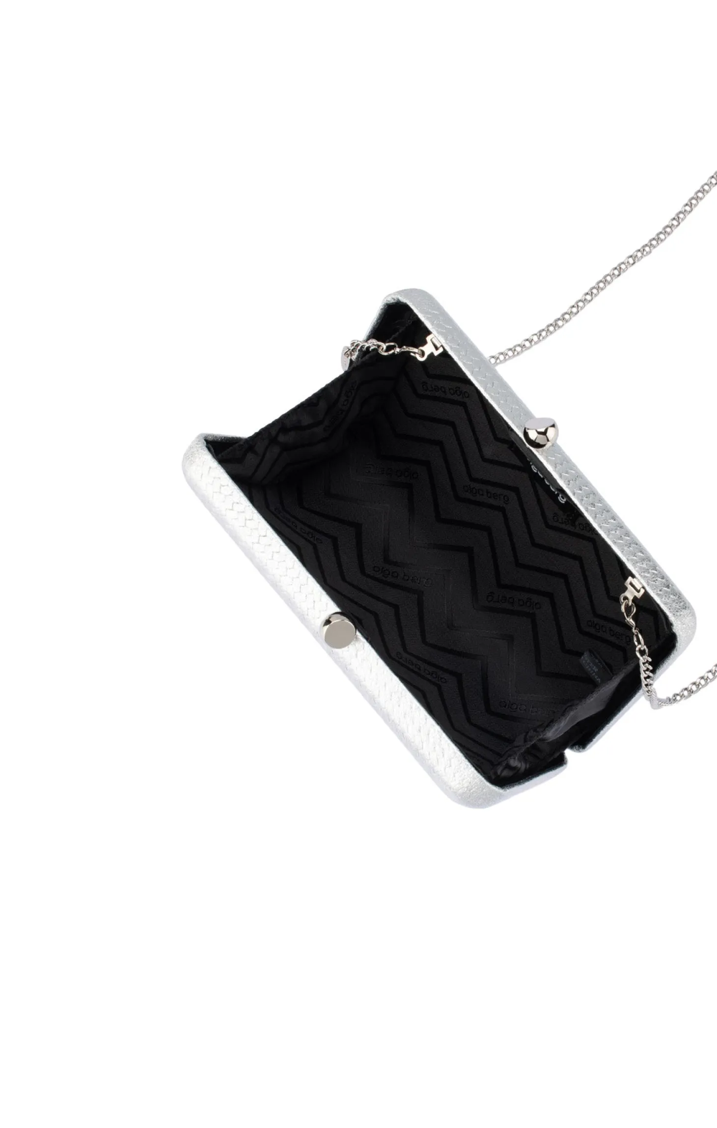 CHICA EMBOSSED CLUTCH IN SILVER