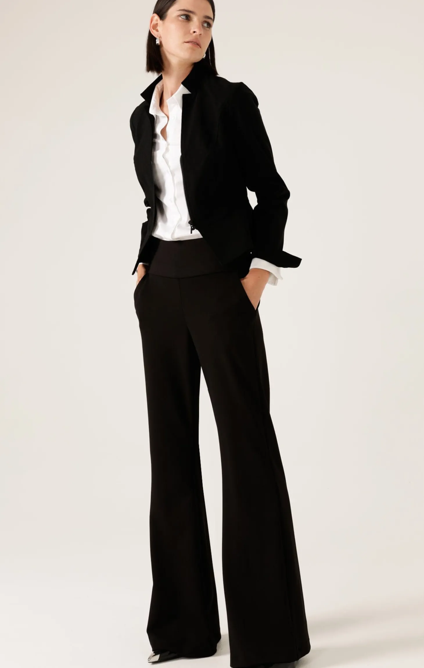 CLASSIC TROUSER IN BLACK