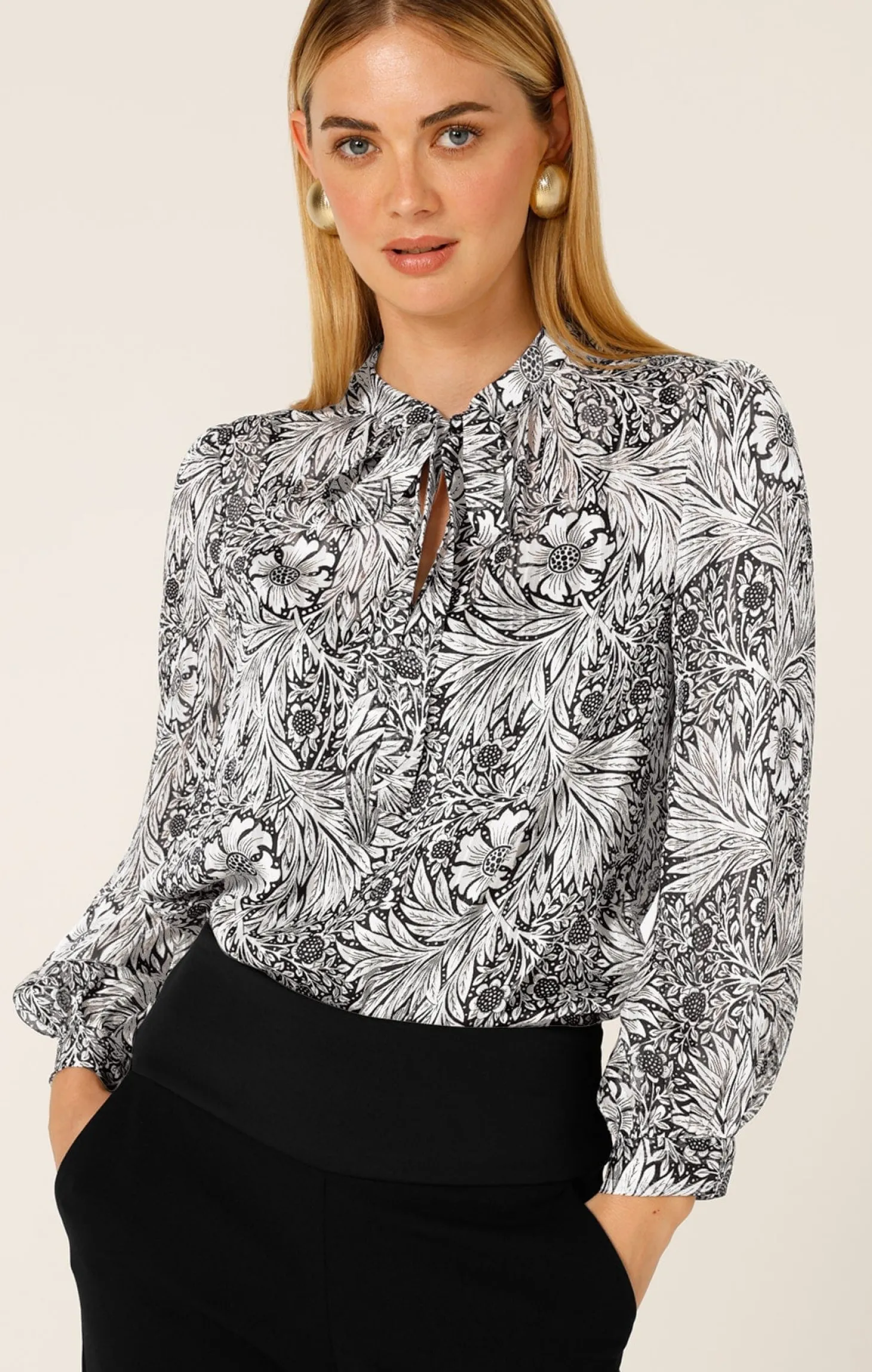 FLORENTINE BLOUSE IN BLACK WHITE FLORAL