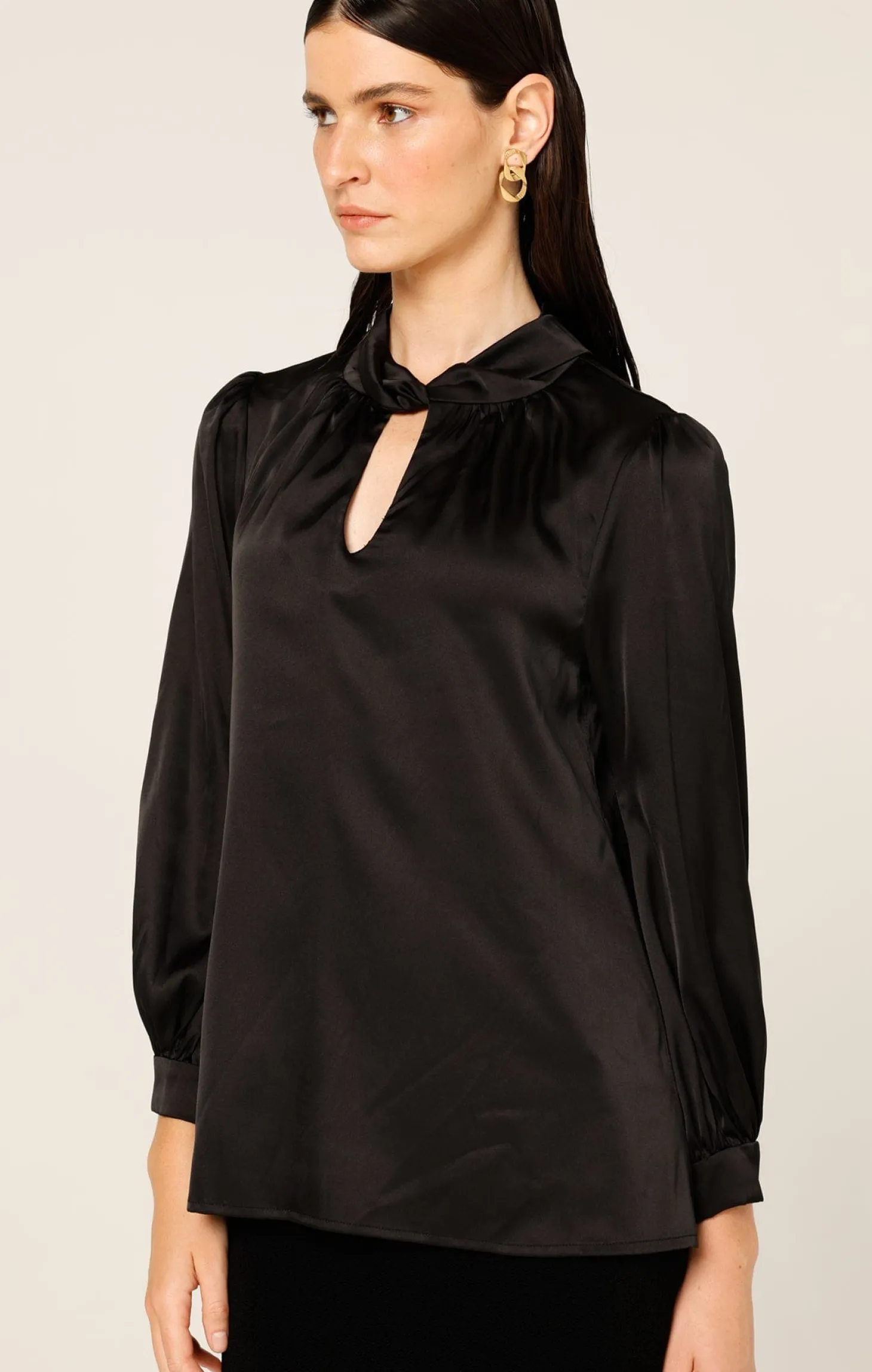 HATCHIE BLOUSE IN BLACK