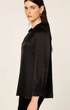 HATCHIE BLOUSE IN BLACK