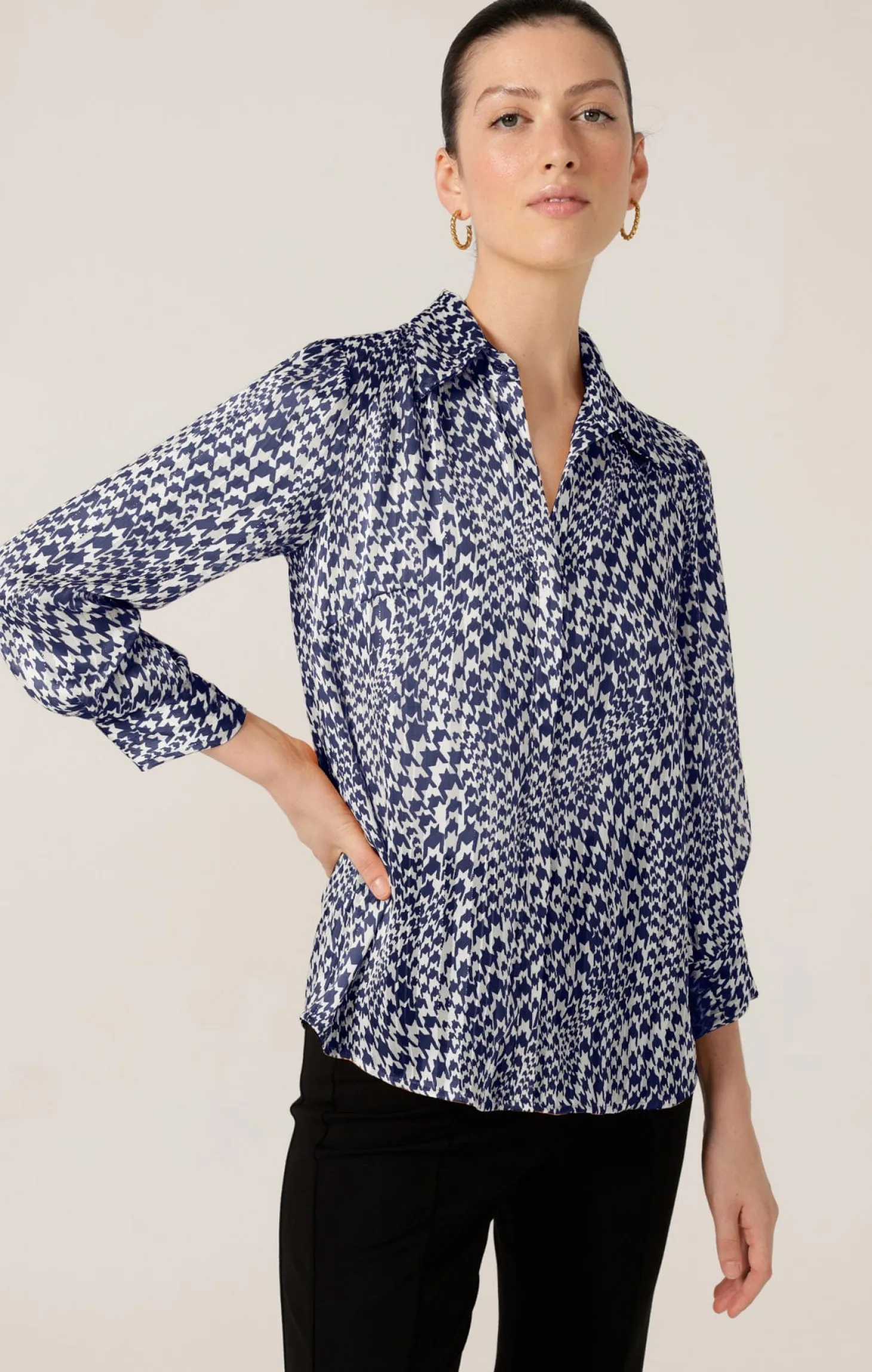 HERRINGBONE BLOUSE IN NAVY WHITE CHECK