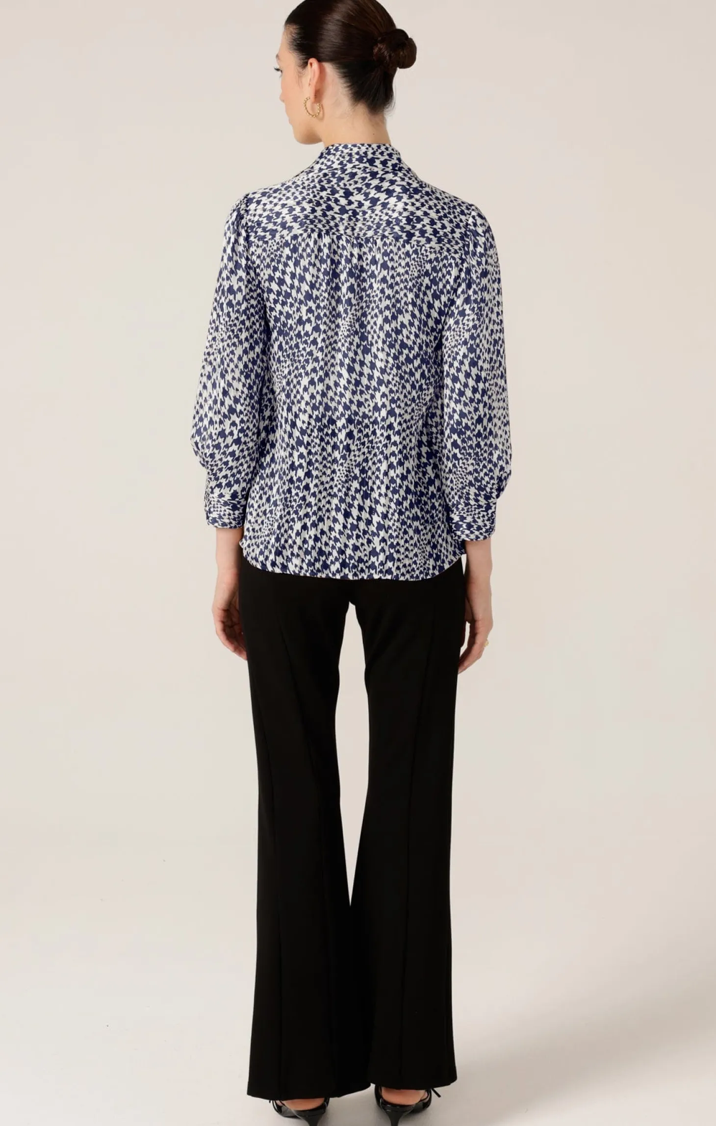 HERRINGBONE BLOUSE IN NAVY WHITE CHECK