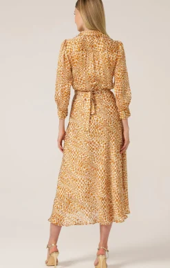 HERRINGBONE DRESS IN TOFFEE CREAM CHECK