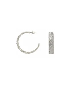 HERRINGBONE EVENT HOOPS IN SILVER