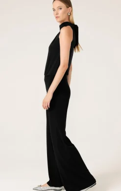 SEAMLESS PANT IN BLACK