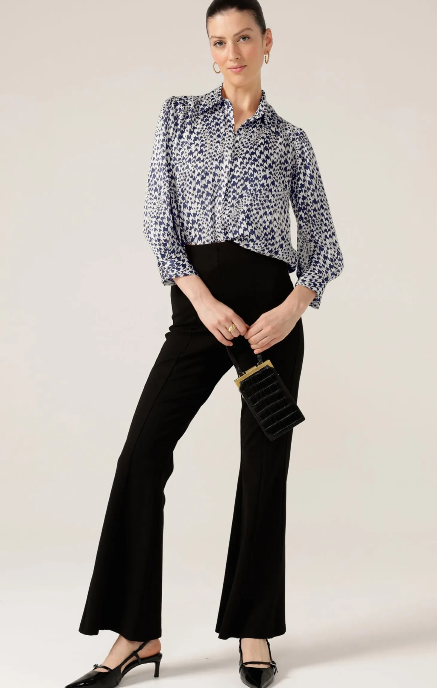SLIM LINE FLARE IN BLACK