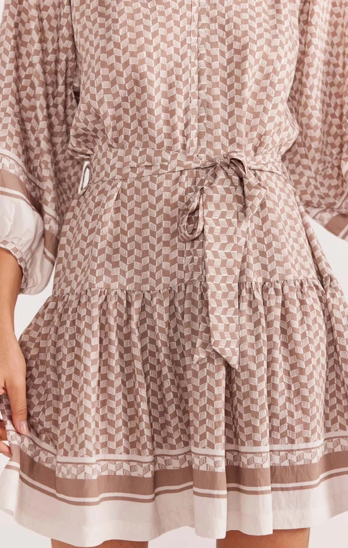 SOLEIL SMOCK DRESS IN BEIGE