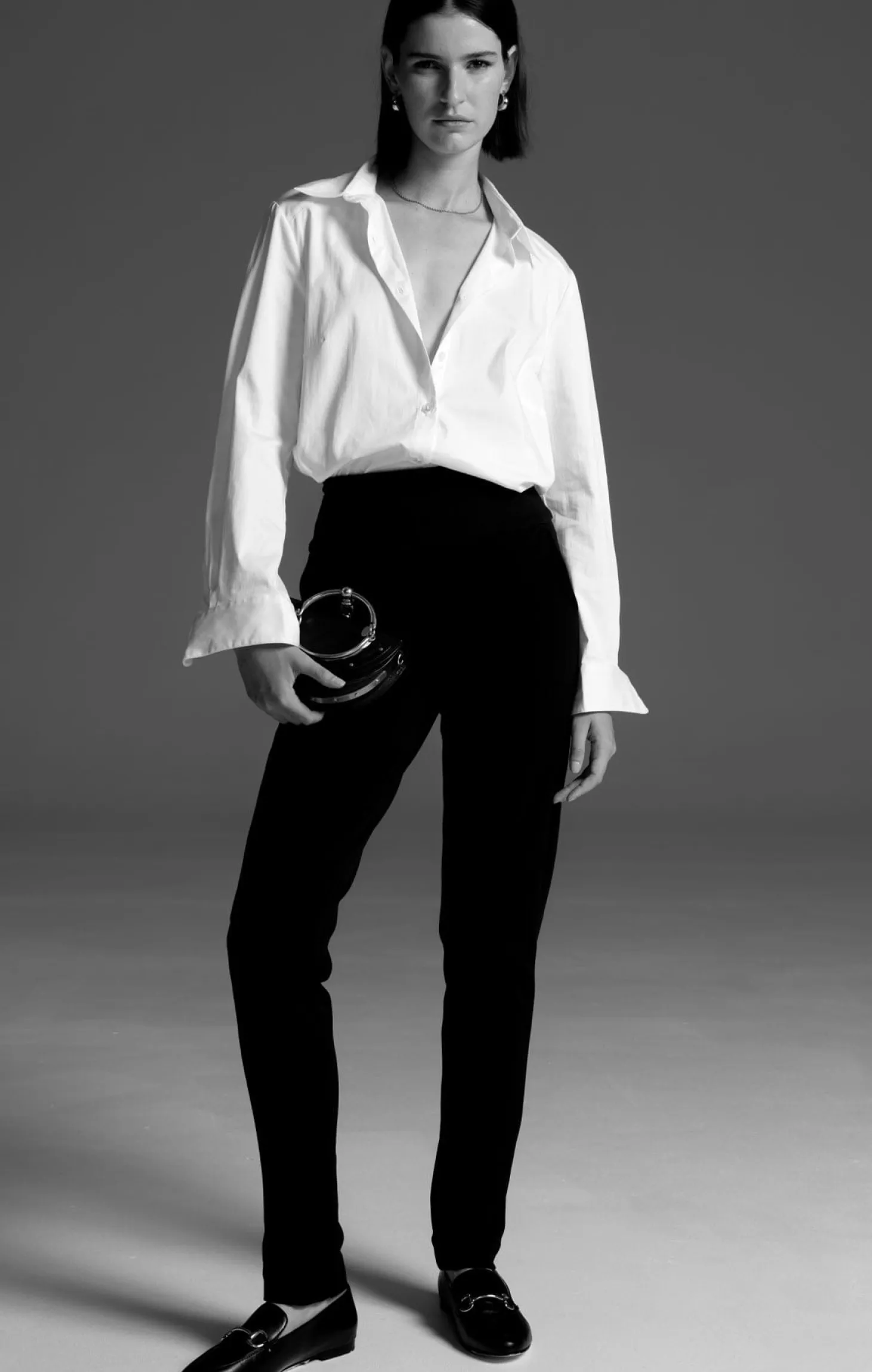 TAPERED LEG PANT IN BLACK