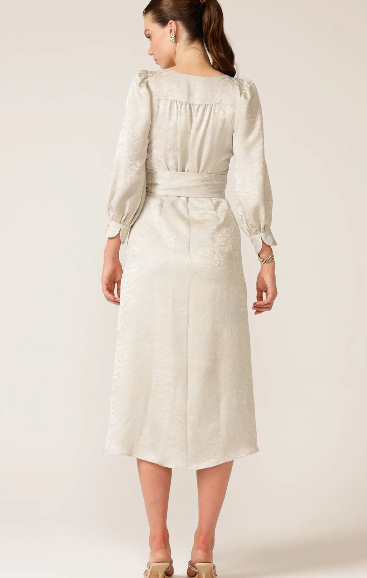 VERSAILLES WRAP DRESS IN OYSTER
